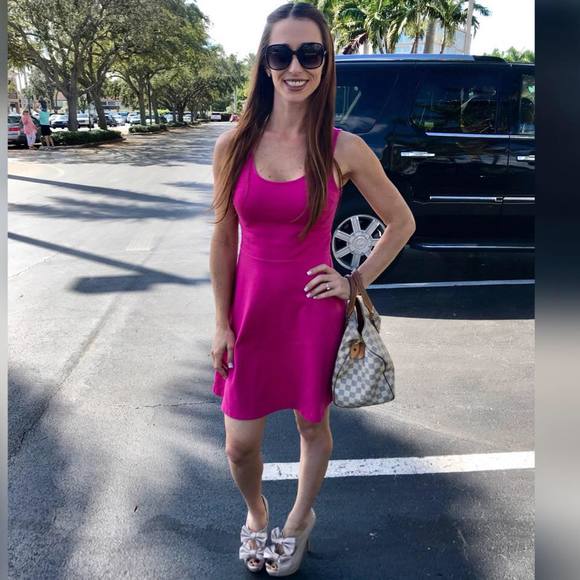 Meet your Posher, Lena - Picture 1 of 1